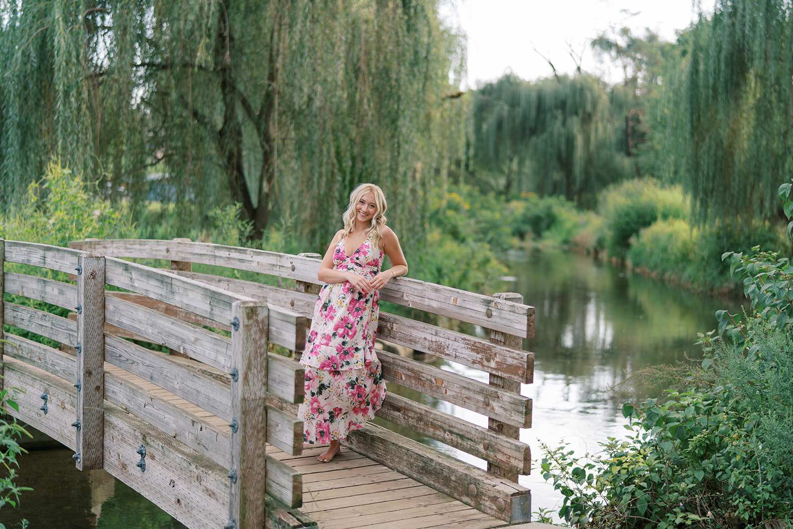 allentown rose garden senior pictures on the bridge