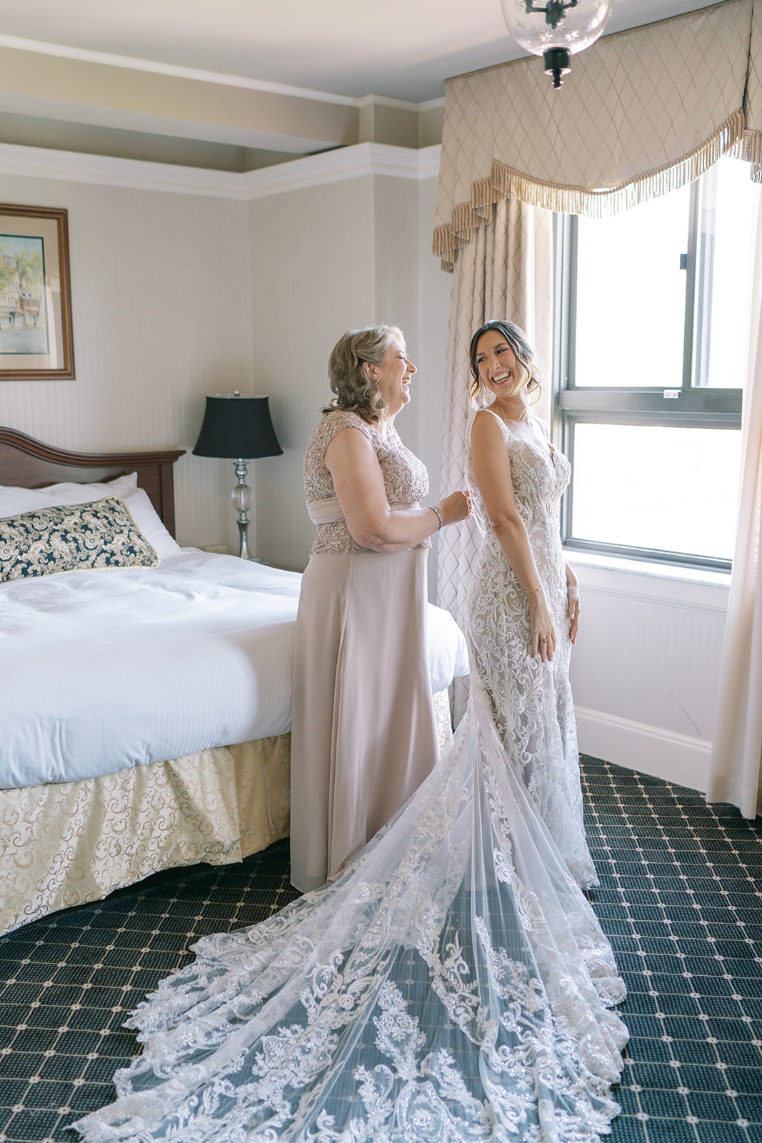 bride getting ready at hotel bethlehem